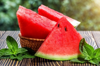 Trắc nghiệm tiếng Anh: Đố bạn dưa hấu mọc dưới đất hay trên cây?