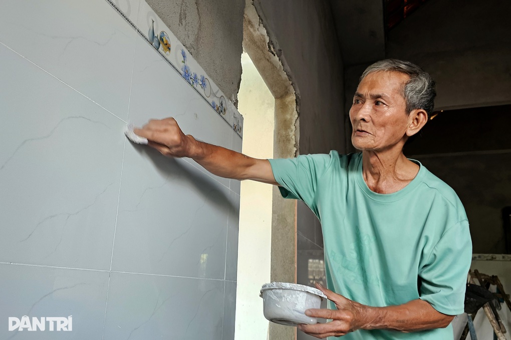 Người cha 75 tuổi và 3 con trai tật nguyền sắp được ở trong ngôi nhà mơ ước - 3
