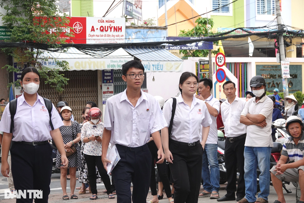 Hơn 14.600 sĩ tử Cần Thơ bước vào kỳ thi tuyển sinh lớp 10 - 1