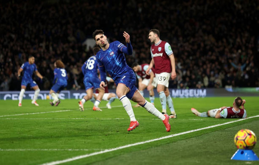 Tranh cãi bàn gỡ hòa của Chelsea trước West Ham - 1 Tranh cãi bàn gỡ hòa của Chelsea trước West Ham - 1