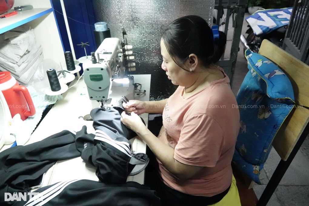 Nữ sinh trường y thoi thóp trên giường bệnh, bố mẹ van xin con được sống - 1 Nữ sinh trường y thoi thóp trên giường bệnh, bố mẹ van xin con được sống - 1