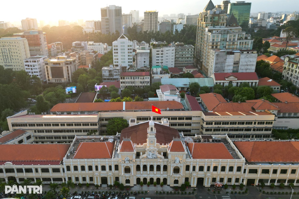 TPHCM đặt mục tiêu 100% chủ tịch phường, xã không phải người địa phương - 1