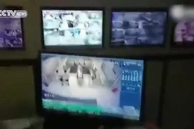 Tai nạn thang cuốn kinh hoàng khiến người mẹ chết thảm