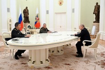 Tổng thống Putin gặp Bộ trưởng Quốc phòng Trung Quốc