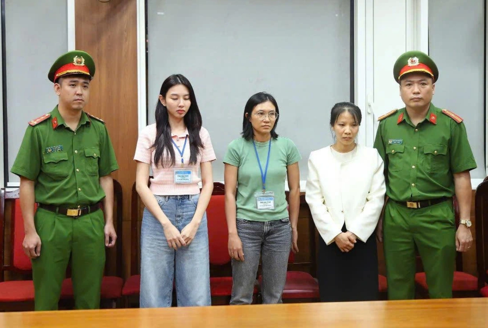 Thùy Tiên bị khởi tố: Hồi chuông cảnh tỉnh nghệ sĩ lạm quyền, bán niềm tin - 1