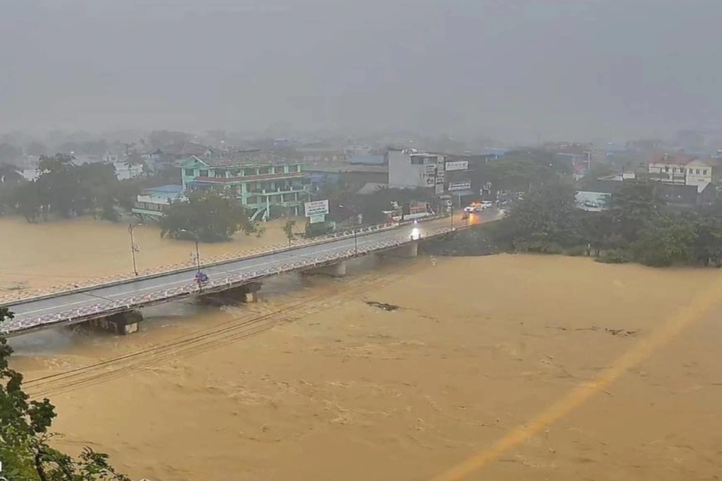 Xuất hiện lũ đặc biệt lớn, Thủ tướng lệnh ứng phó ngay theo cấp báo động - 1