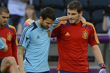 Fabregas, Casillas bị gạch tên khỏi đội tuyển Tây Ban Nha