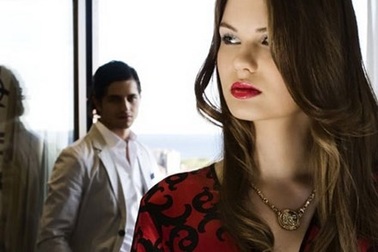 Bồ già đến tận nhà tố chồng tôi quỵt... tình