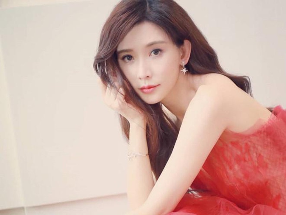 Dáng vóc nóng bỏng và gương mặt thiên thần của siêu mẫu Lâm Chí Linh - 17 Dáng vóc nóng bỏng và gương mặt thiên thần của siêu mẫu Lâm Chí Linh - 17