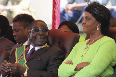 Tiết lộ lương hưu “khủng” của Tổng thống Zimbabwe bị buộc từ chức