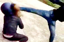 Chồng thản nhiên đánh vợ, sao phụ nữ vẫn khổ sở chịu đựng?