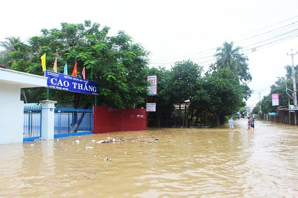 Quảng Trị, Khánh Hòa, Quảng Bình cho học sinh nghỉ học để tránh bão số 9 - 2 Quảng Trị, Khánh Hòa, Quảng Bình cho học sinh nghỉ học để tránh bão số 9 - 2