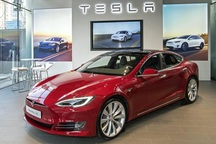 Hàn Quốc trợ giá cho xe chạy điện Tesla