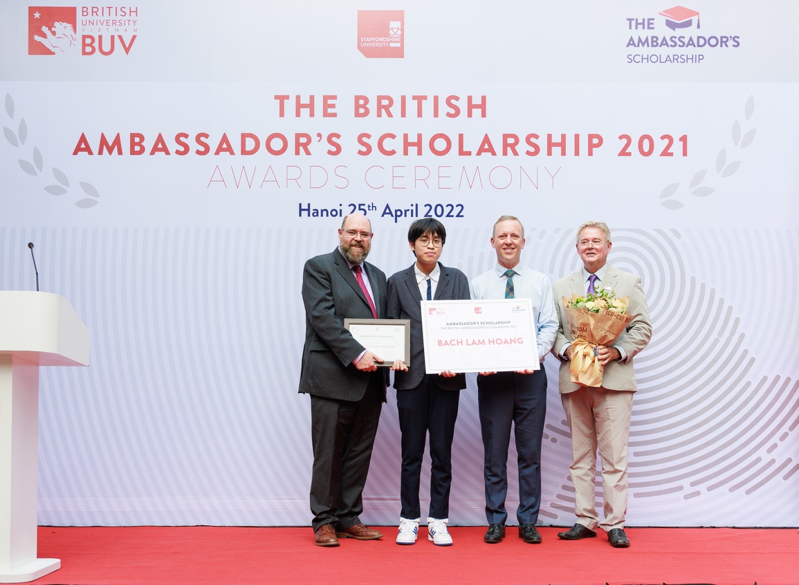 Những gương mặt xuất sắc trở thành quán quân Học bổng đại sứ Vương Quốc Anh - 4