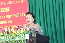 Chủ tịch Quốc hội: Để được học sinh yêu quý, giáo viên phải tự tôn trọng mình!