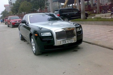 Bầu Thụy chơi sang không kém Cường "đô la"