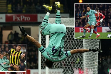 Watford “tặng chiến thắng” cho Arsenal vượt mặt Man Utd