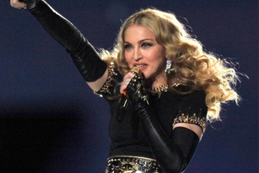 Xem clip tiệc mừng bất ngờ dành cho Madonna 