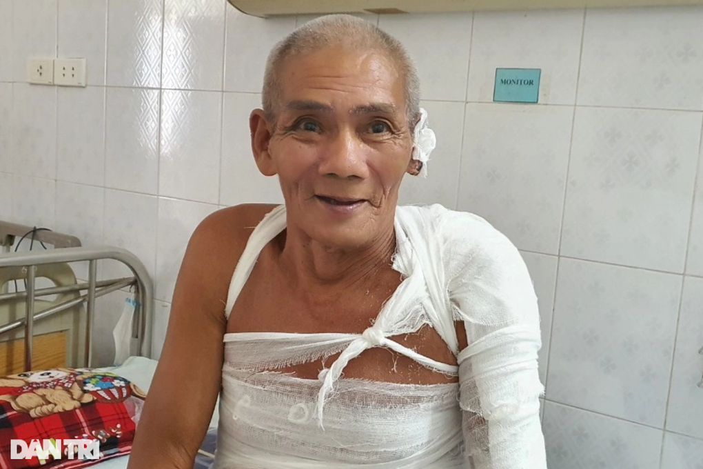 Bạn đọc Dân trí giúp đỡ cụ ông bị ngã vào bếp lửa hơn 200 triệu đồng - 3 Bạn đọc Dân trí giúp đỡ cụ ông bị ngã vào bếp lửa hơn 200 triệu đồng - 3