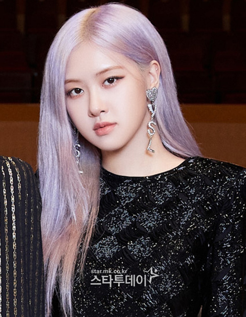 Blackpink trở lại và lập loạt kỷ lục với MV mới ra mắt - 5 Blackpink trở lại và lập loạt kỷ lục với MV mới ra mắt - 5