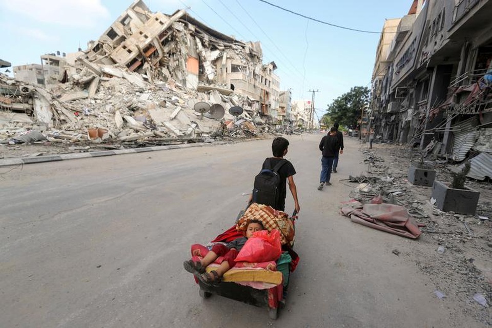 Cảnh sống khốn khổ trong mưa bom bão đạn ở chảo lửa Gaza - 13 Cảnh sống khốn khổ trong mưa bom bão đạn ở chảo lửa Gaza - 13