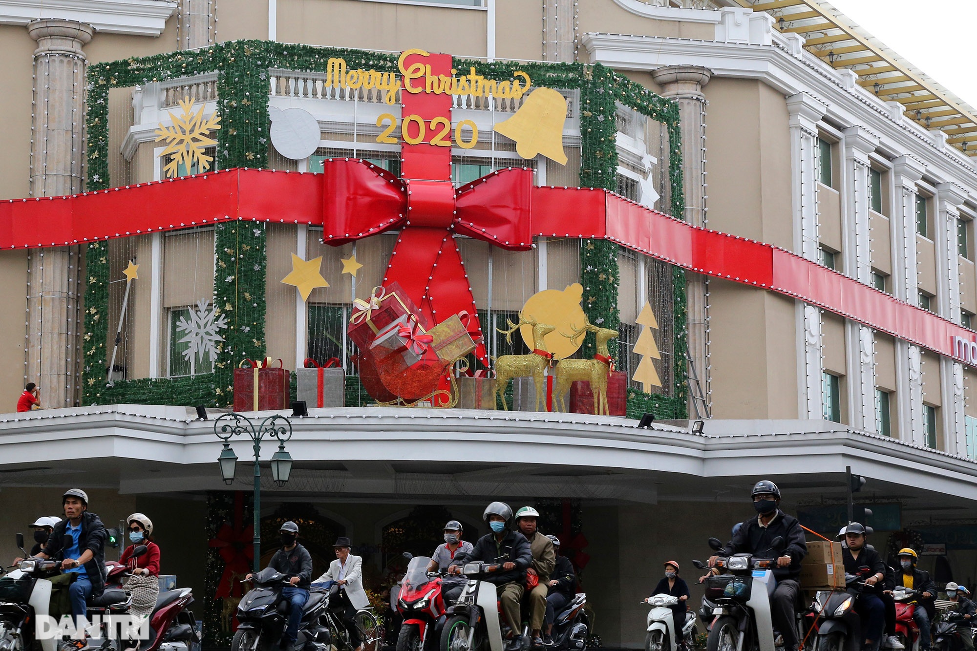 Những điểm check-in Noel đẹp khó cưỡng không thể bỏ qua tại Hà Nội - 3 Những điểm check-in Noel đẹp khó cưỡng không thể bỏ qua tại Hà Nội - 3