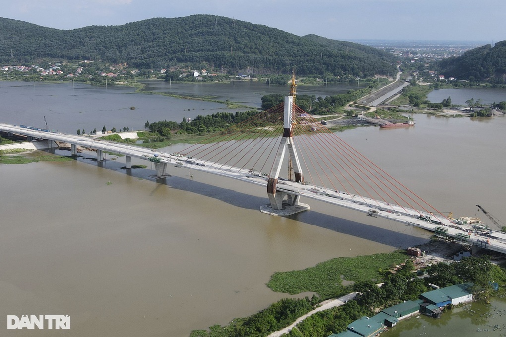 Lý do cầu Đồng Việt nối Bắc Giang - Hải Dương chưa thông xe - 1 Lý do cầu Đồng Việt nối Bắc Giang - Hải Dương chưa thông xe - 1