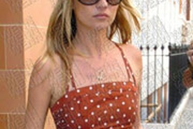 Kate Moss - người phụ nữ thanh lịch nhất năm 2005