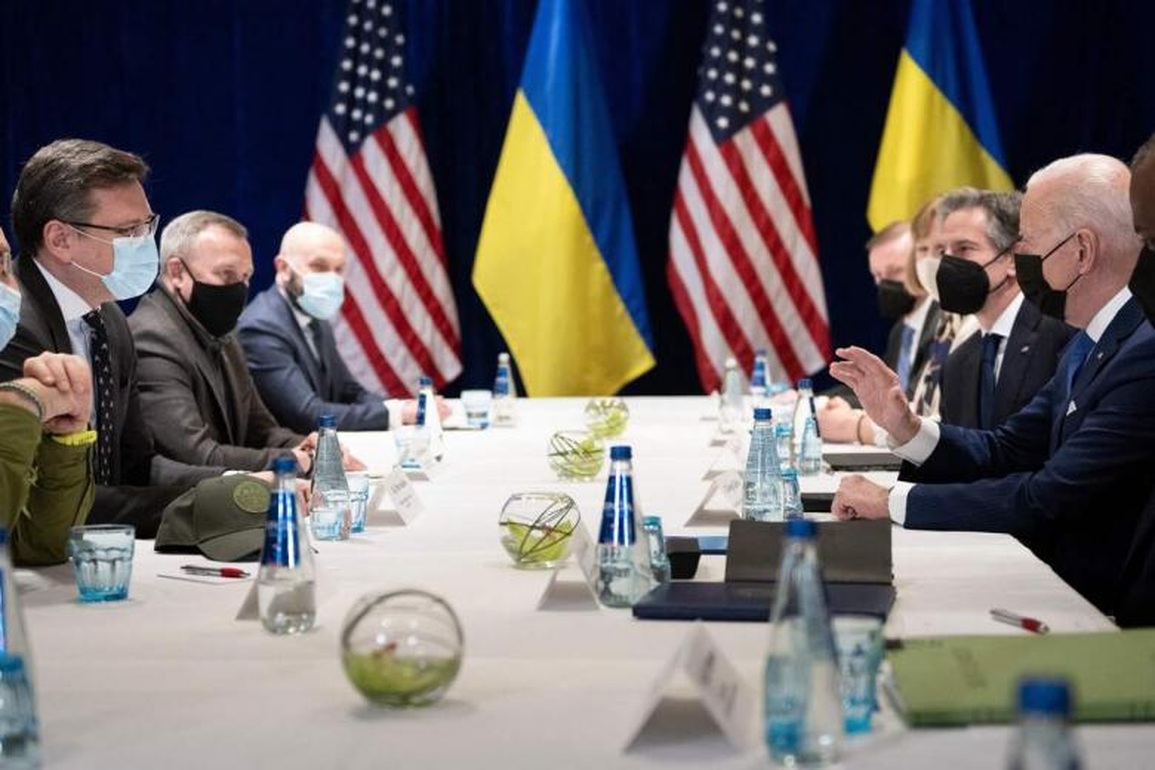 Tổng thống Mỹ gặp 2 bộ trưởng Ukraine giữa lúc chiến sự căng thẳng - 1 Tổng thống Mỹ gặp 2 bộ trưởng Ukraine giữa lúc chiến sự căng thẳng - 1