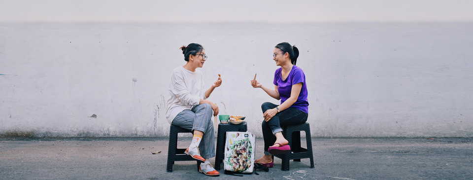 Bỏ việc lương cao, ba cô gái Việt mở thương hiệu thời trang từ… bạt bỏ đi - 4 Bỏ việc lương cao, ba cô gái Việt mở thương hiệu thời trang từ… bạt bỏ đi - 4