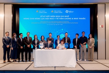 Hợp tác Pfizer, Long Châu nâng cao chuyên môn cho đội ngũ tiêm chủng và nhà thuốc