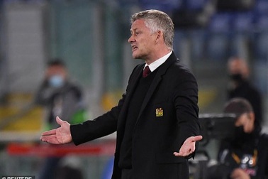 HLV Solskjaer nổi điên vì Man Utd bị đối xử bất công