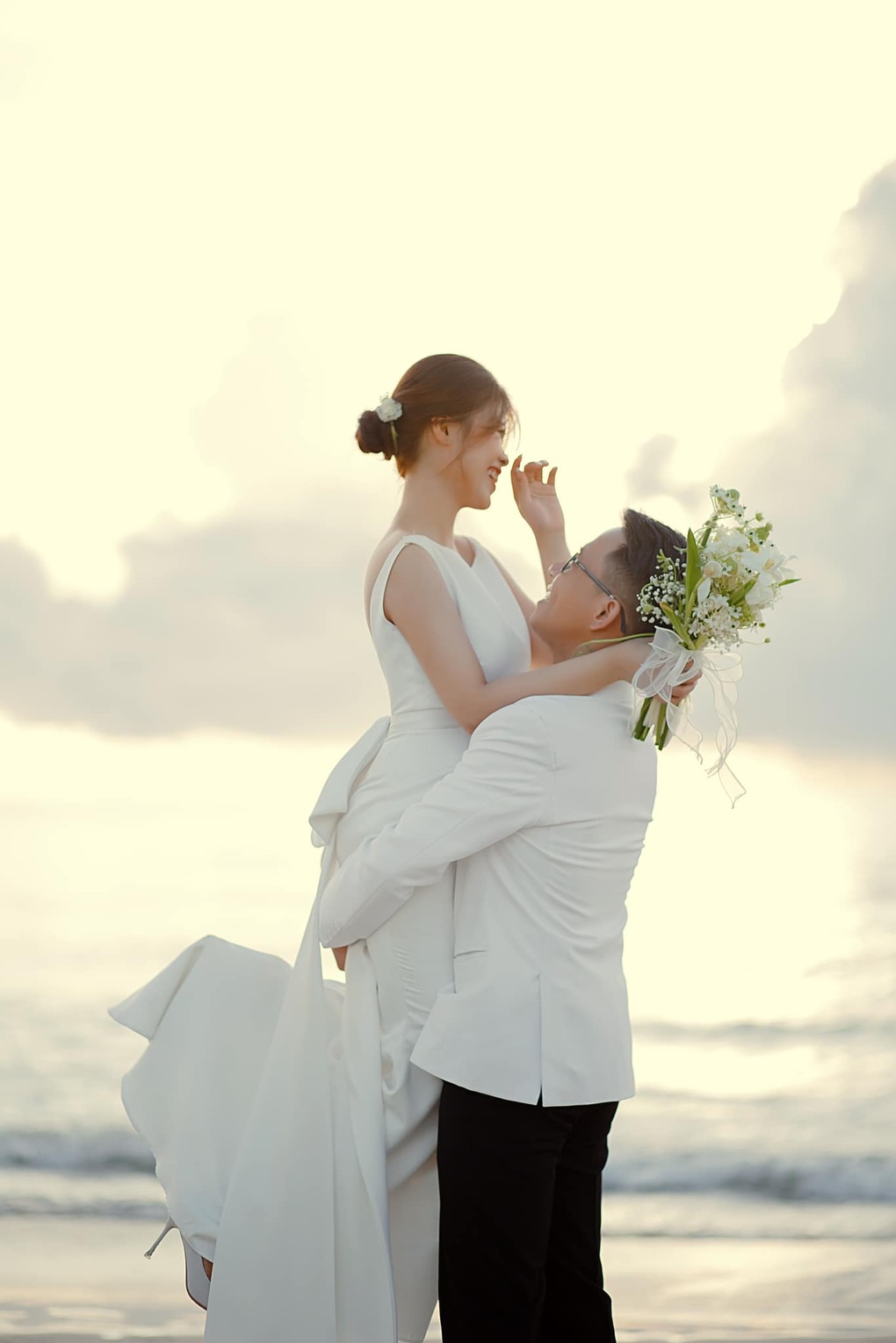 Chuyện tình đặc biệt của cặp đôi yêu 4 năm chỉ gặp 2 lần rồi cưới - 5 Chuyện tình đặc biệt của cặp đôi yêu 4 năm chỉ gặp 2 lần rồi cưới - 5