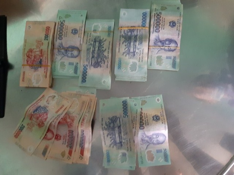 Nam sinh lớp 8 trộm hơn 80 triệu đồng để chơi game - 1 Nam sinh lớp 8 trộm hơn 80 triệu đồng để chơi game - 1