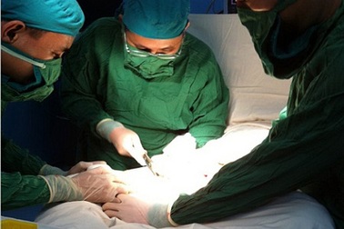 “Gãy súng” vì nghịch dại