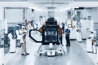 Hãng xe Trung Quốc xuất xưởng ô tô bay từ dây chuyền đầu tiên trên thế giới