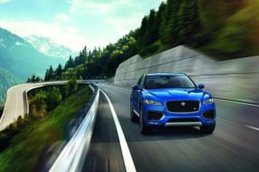 Mẫu crossover đầu tiên của Jaguar chính thức có giá bán