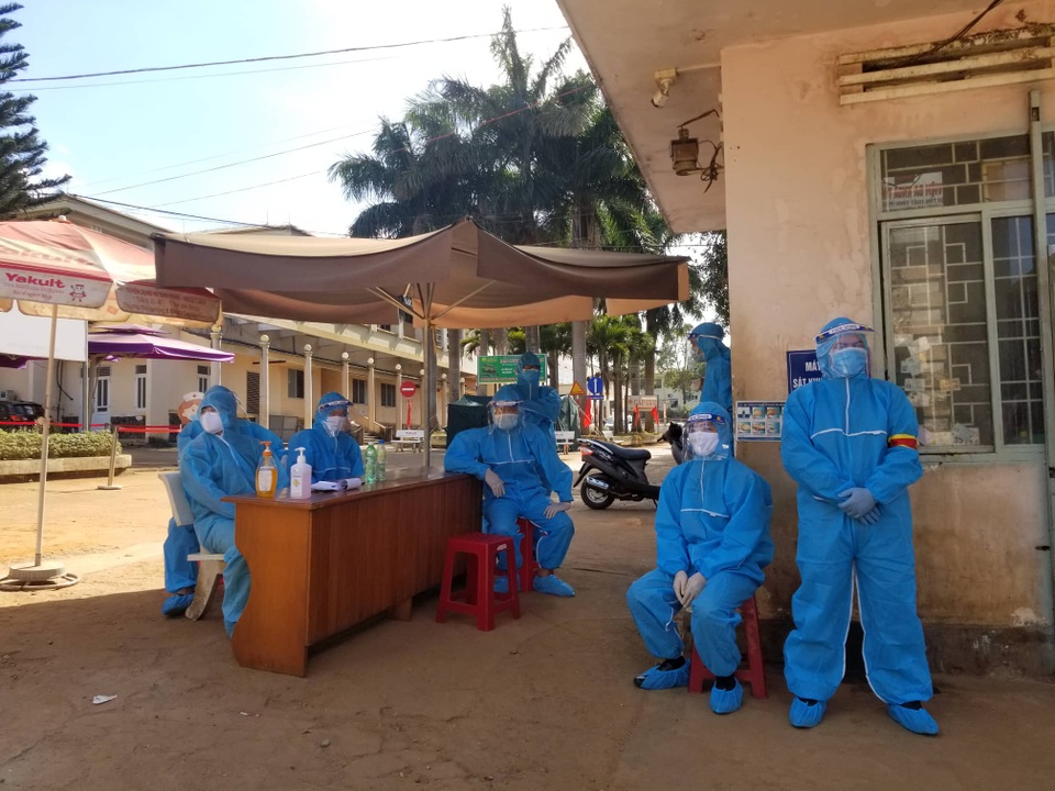 Gia Lai: Thêm một ca dương tính với SARS-CoV-2, xét nghiệm toàn phường - 2 Gia Lai: Thêm một ca dương tính với SARS-CoV-2, xét nghiệm toàn phường - 2