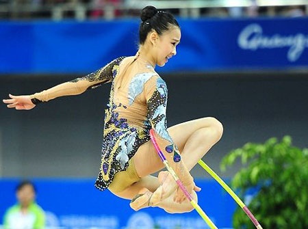 Màn biểu diễn ấn tượng của VĐV thể thao nghệ thuật 15 tuổi