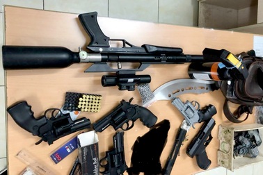 Nam thanh niên lên mạng mua súng, đạn về chế lại để bán kiếm lời