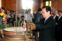 Thủ tướng Nguyễn Tấn Dũng thăm quê hương Chủ tịch Hồ Chí Minh