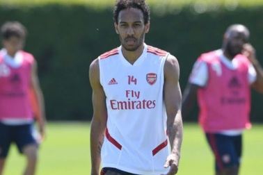 Aubameyang vẫn để ngỏ khả năng rời Arsenal