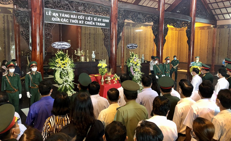 Truy điệu, an táng 4 hài cốt liệt sĩ tại nghĩa trang liệt sĩ Bạc Liêu - 1 Truy điệu, an táng 4 hài cốt liệt sĩ tại nghĩa trang liệt sĩ Bạc Liêu - 1