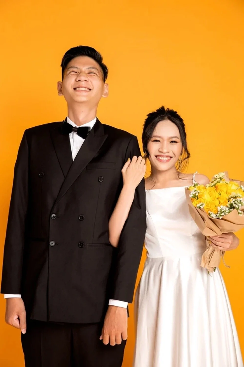 Cuộc sống dở khóc, dở cười của chàng khổng lồ và cô vợ tí hon ở TPHCM - 7