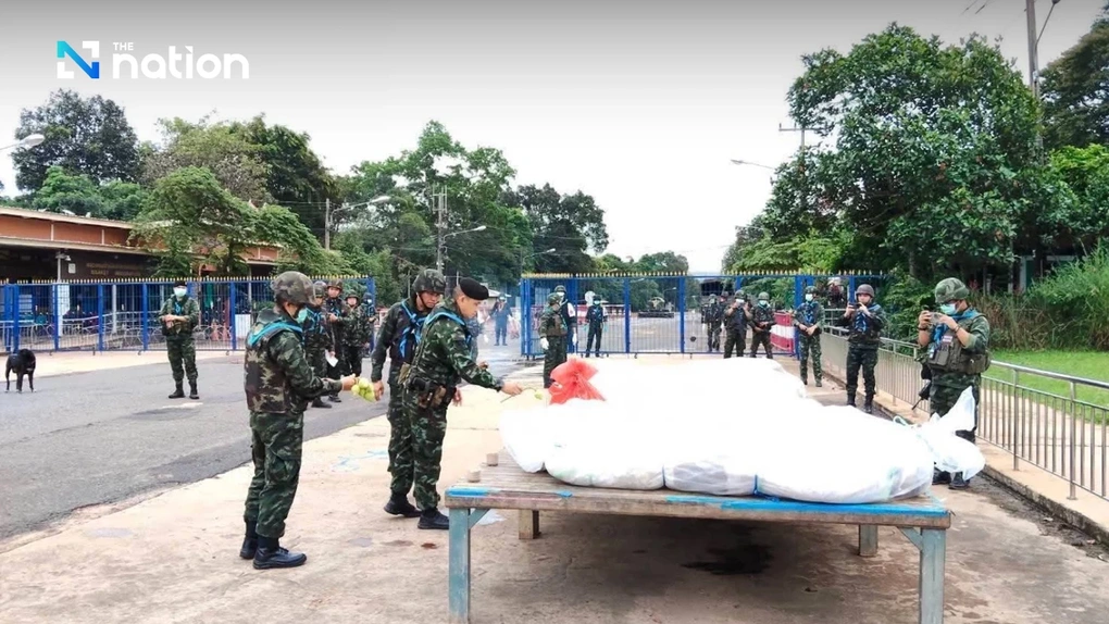 Thái Lan trao trả thi thể 12 binh sĩ Campuchia trước thềm đàm phán - 1 Thái Lan trao trả thi thể 12 binh sĩ Campuchia trước thềm đàm phán - 1