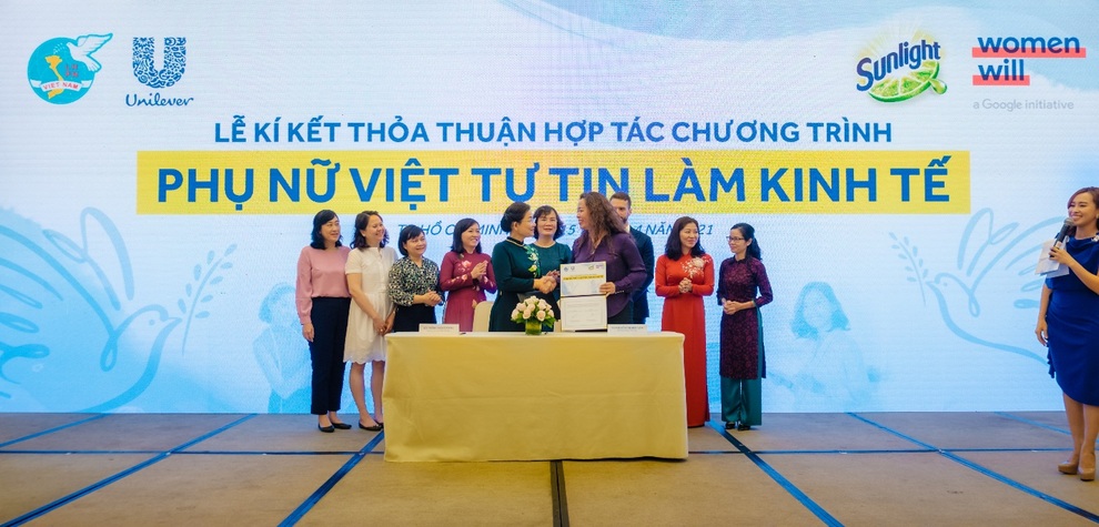 Phụ nữ Việt tự tin làm kinh tế: chắp cánh ước mơ, thắp lửa đam mê cho gần 2.000 chị em phụ nữ - 1 Phụ nữ Việt tự tin làm kinh tế: chắp cánh ước mơ, thắp lửa đam mê cho gần 2.000 chị em phụ nữ - 1