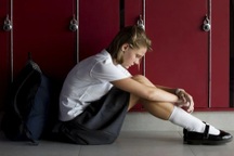 Phụ huynh có nên cấm đoán, mắng chửi khi con xem phim 18+ ?