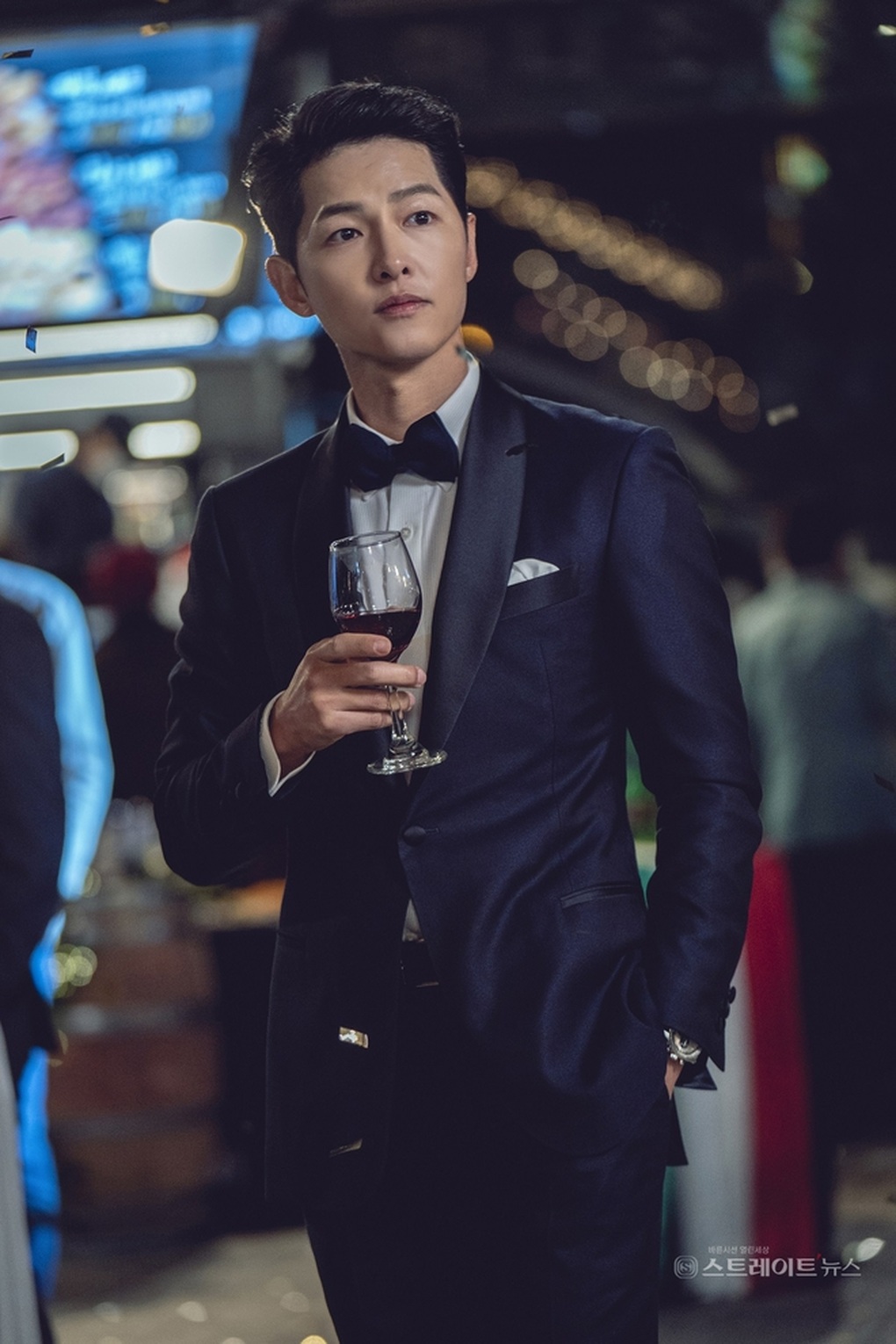 Soi khối tài sản khủng của Song Joong Ki và vợ mới - 2 Soi khối tài sản khủng của Song Joong Ki và vợ mới - 2