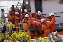 Cứu thuyền viên Thái Lan gặp nạn ngoài biển vào bờ an toàn