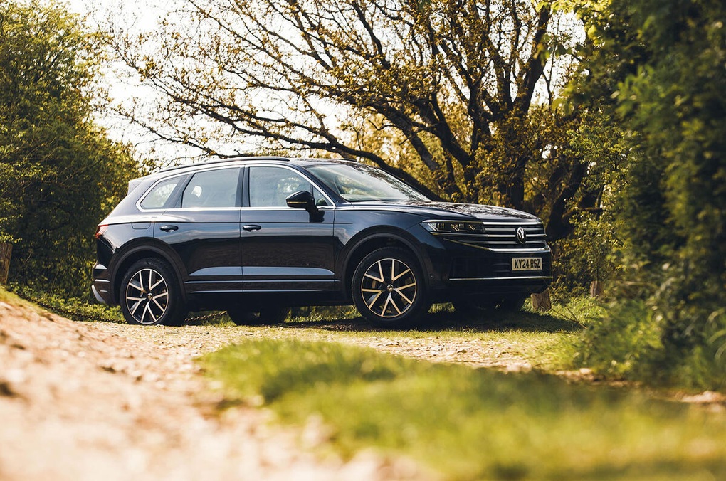 Mẫu xe song sinh với Porsche Cayenne sẽ bị ngừng sản xuất vào năm 2026? - 1 Mẫu xe song sinh với Porsche Cayenne sẽ bị ngừng sản xuất vào năm 2026? - 1